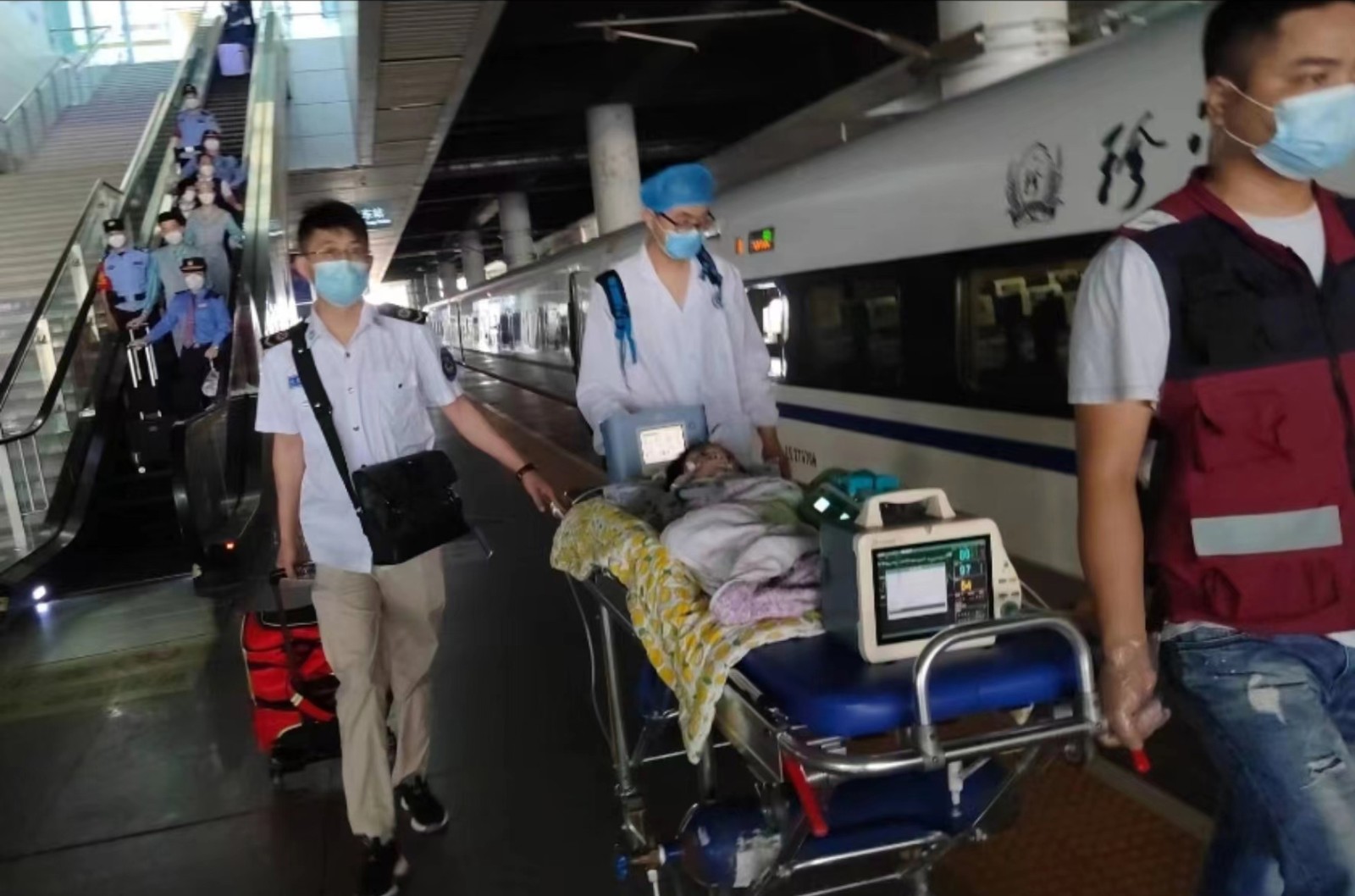 大方县高铁转运公司